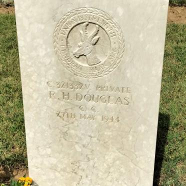 DOUGLAS R.H. -1944