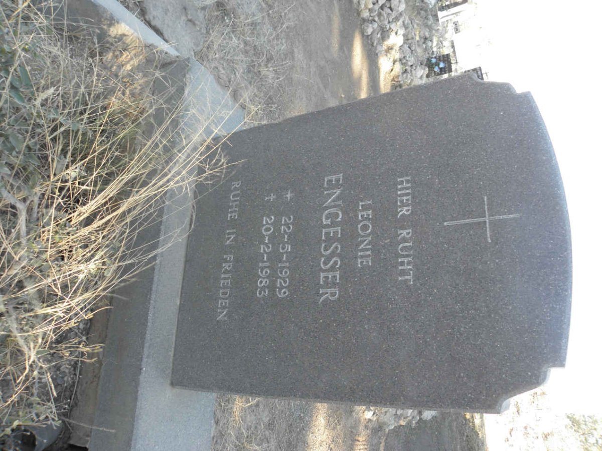 ENGESSER Leonie 1929-1983